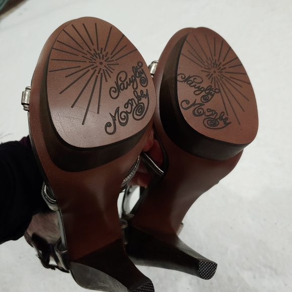 Naughty Monkey Silver Heels - Picture 6 of 12